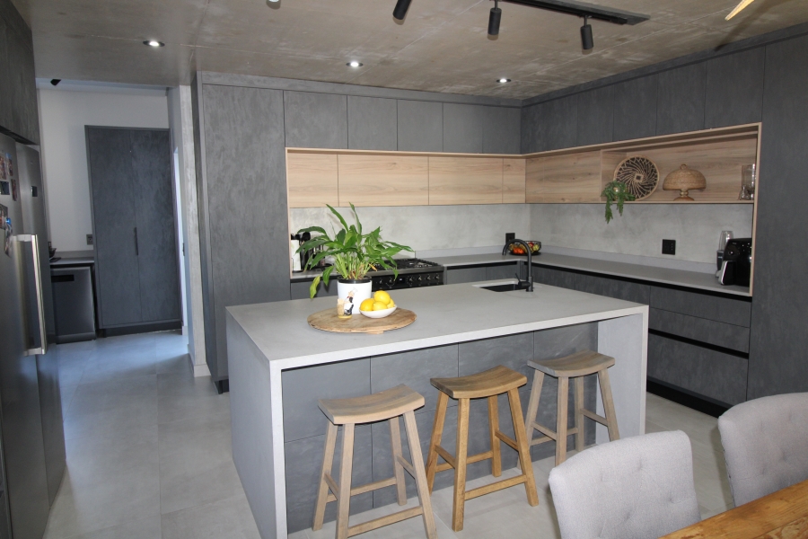 4 Bedroom Property for Sale in Kingswood Golf Estate Western Cape